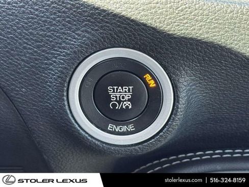 Used 2016 Dodge Challenger R/T Scat Pack w/ Leather Interior Group image 28