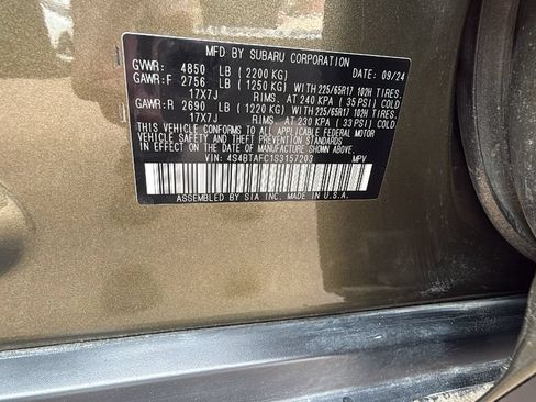 Used 2025 Subaru Outback Premium AWD/4WD image 32