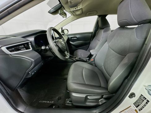 Used 2021 Toyota Corolla LE image 13