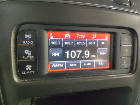 Used 2019 Dodge Journey SE FWD image 25