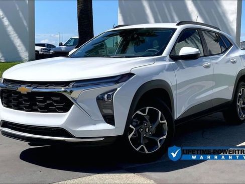 New 2025 Chevrolet Trax LT w/ Driver Confidence Package FWD image 1