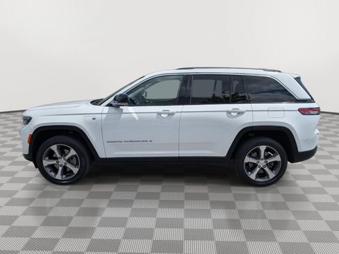 Used 2022 Jeep Grand Cherokee Limited 4xe w/ Luxury Tech Group II AWD/4WD image 2