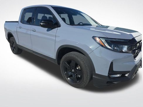 Used 2025 Honda Ridgeline Black Edition image 42