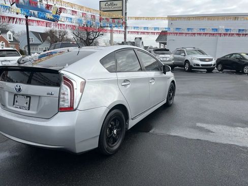 Used 2014 Toyota Prius Two image 6