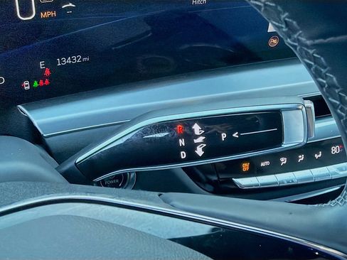 Used 2024 Cadillac Lyriq Sport image 16