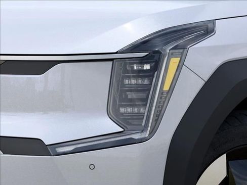 New 2025 Kia EV9 Wind image 10