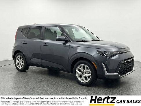 Used 2025 Kia Soul LX w/ LX Technology Package FWD image 1