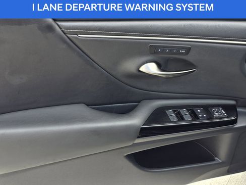 Used 2022 Lexus ES 350 w/ Premium Package image 14