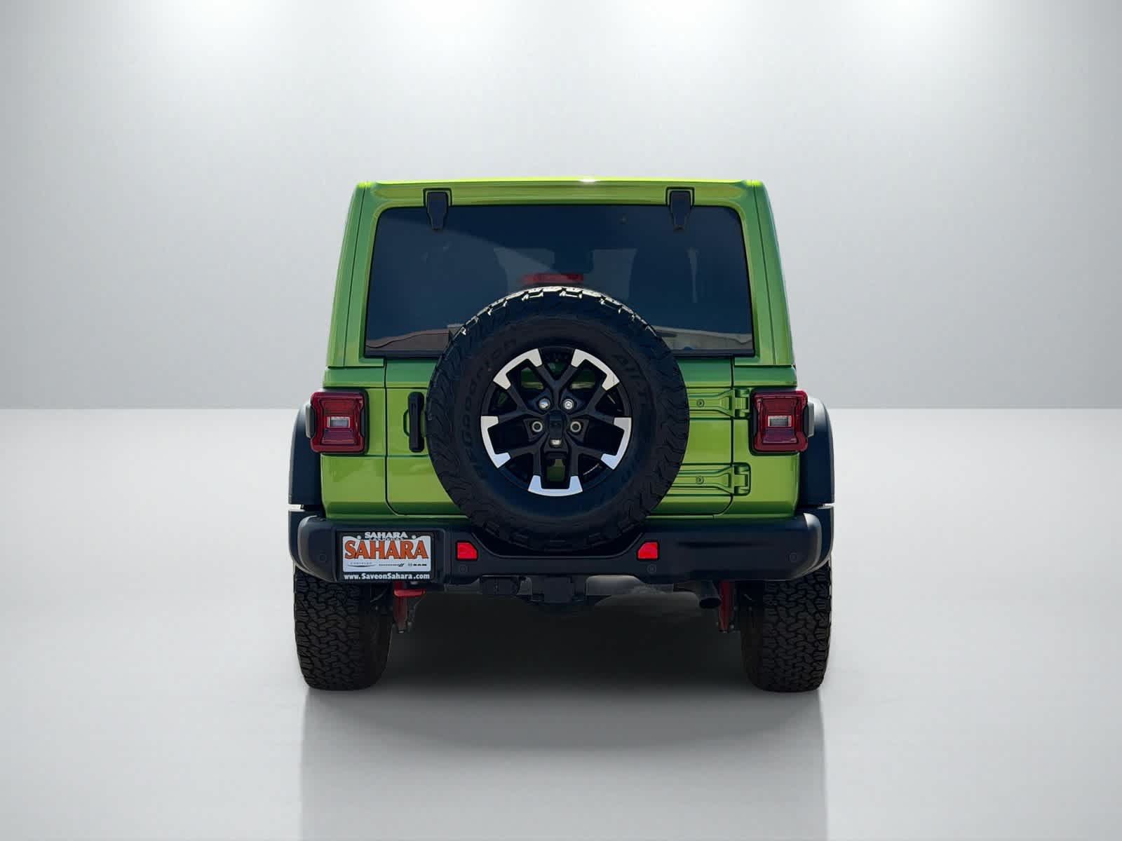 Used 2025 Jeep Wrangler Unlimited Rubicon w/ Safety Group AWD/4WD image 5