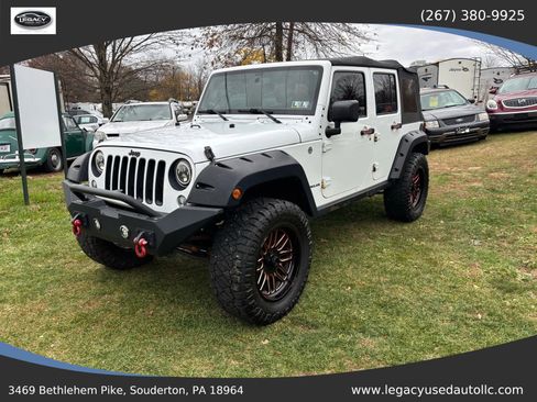 Used 2016 Jeep Wrangler Unlimited Sahara image 17