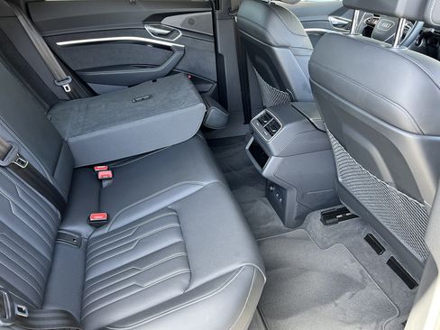 Used 2022 Audi e-tron Chronos AWD/4WD image 22