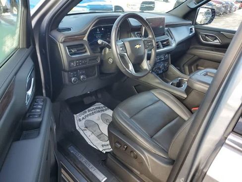 Used 2022 Chevrolet Tahoe LT w/ Luxury Package AWD/4WD image 12