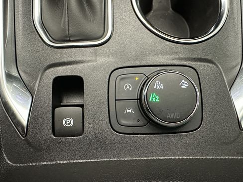 Certified 2023 Chevrolet Traverse LT w/ LPO, Floor Liner Package AWD/4WD image 18
