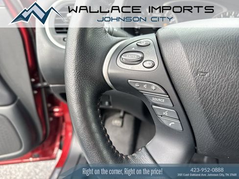 Used 2020 Nissan Pathfinder SL image 32