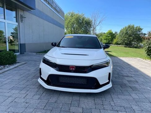 Used 2025 Honda Civic Type R image 9