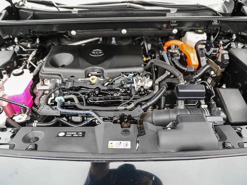 Certified 2025 Toyota RAV4 XLE AWD/4WD image 27