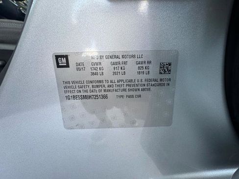 Used 2017 Chevrolet Cruze LT w/ Convenience Package FWD image 13