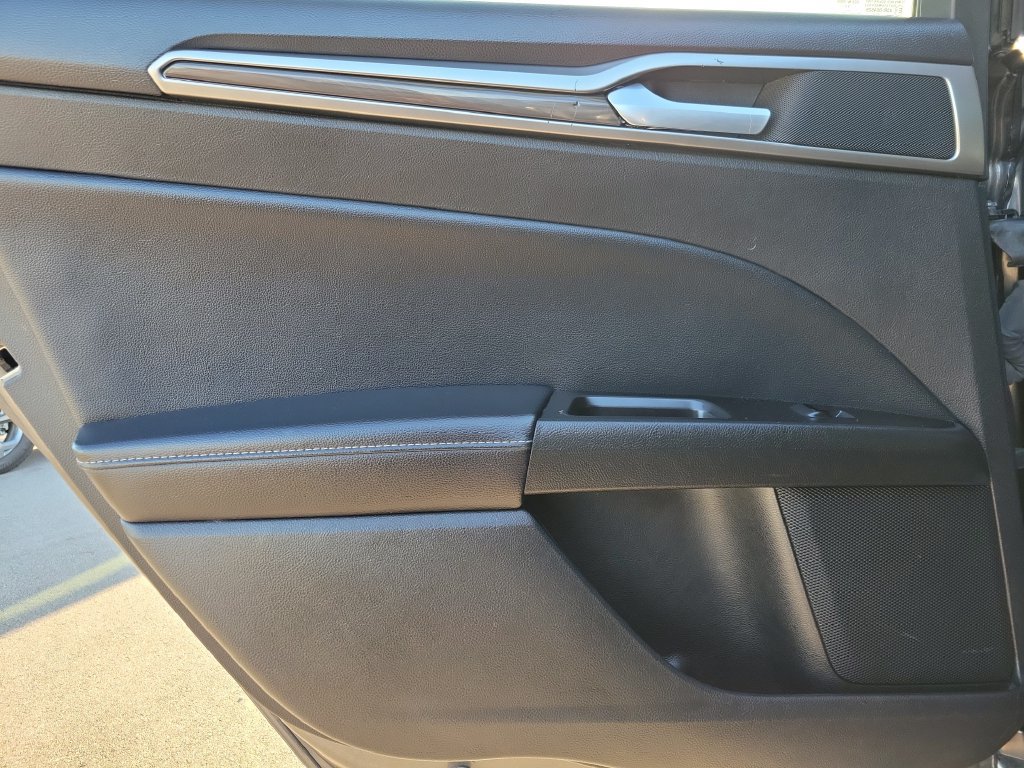 Used 2019 Ford Fusion SEL FWD image 8