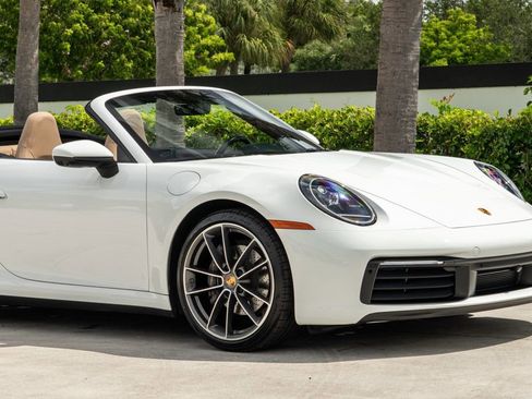 Used 2022 Porsche 911 Carrera image 11