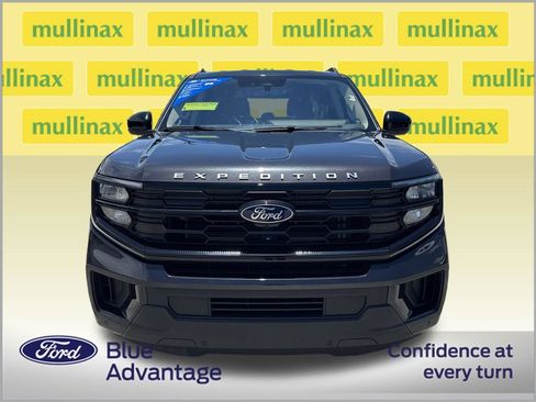 Certified 2025 Ford Expedition Active RWD image 11