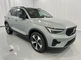 New 2025 Volvo XC40 B5 Plus w/ Climate Package image 4