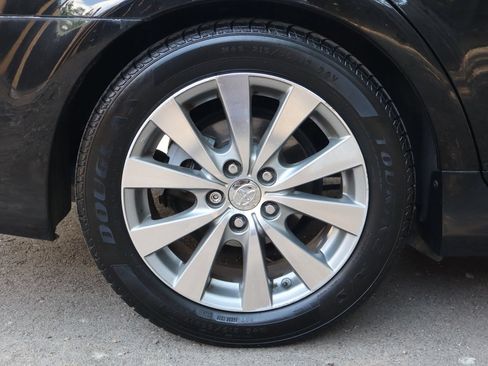 Used 2011 Toyota Avalon Limited FWD image 42