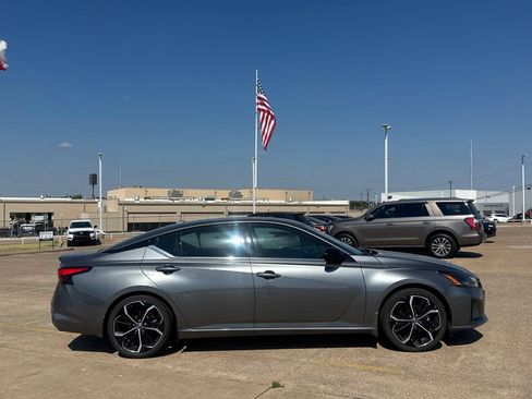 Certified 2023 Nissan Altima 2.5 SR w/ SR Premium Package FWD image 29