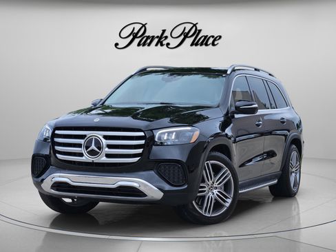Certified 2026 Mercedes-Benz GLS 450 4MATIC image 1