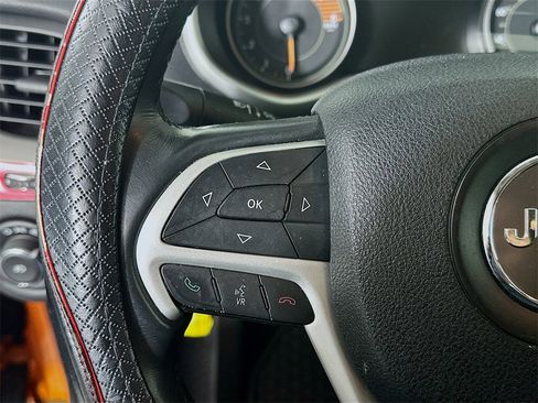 Used 2016 Jeep Cherokee Trailhawk w/ Trailer Tow Group image 26