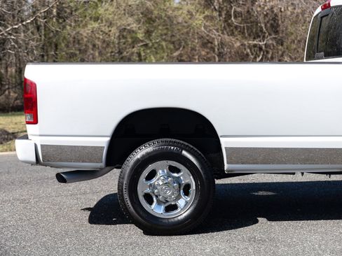 Used 2005 Dodge Ram 3500 Truck SLT image 19