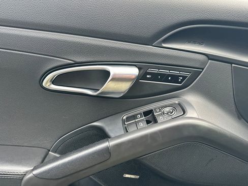 Used 2013 Porsche Boxster S image 11