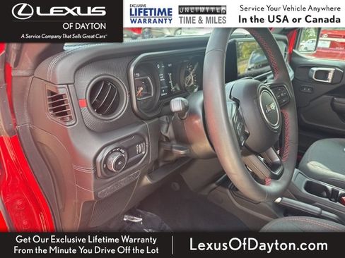Used 2024 Jeep Wrangler Rubicon image 14