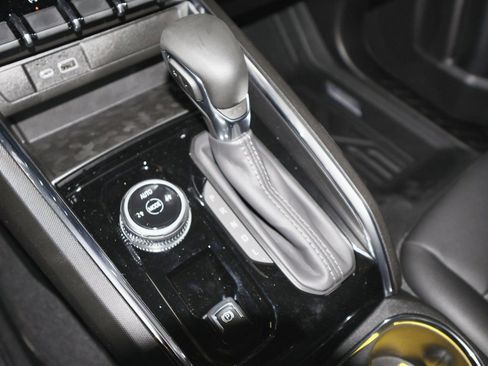 New 2026 GMC Canyon Elevation w/ Convenience Package image 19