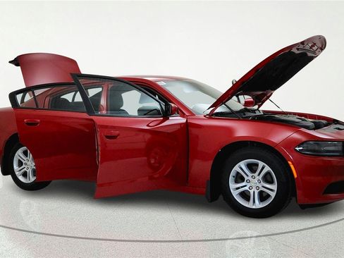 Used 2016 Dodge Charger SE w/ Popular Equipment Group RWD image 8