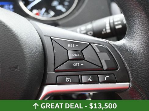 Used 2020 Nissan Rogue Sport S image 23