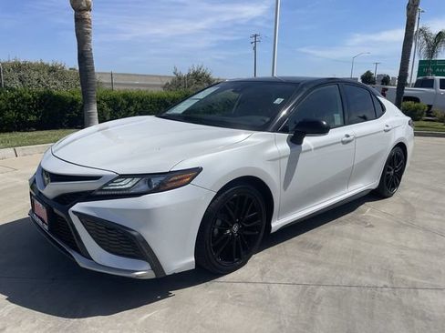 Used 2021 Toyota Camry XSE FWD image 4