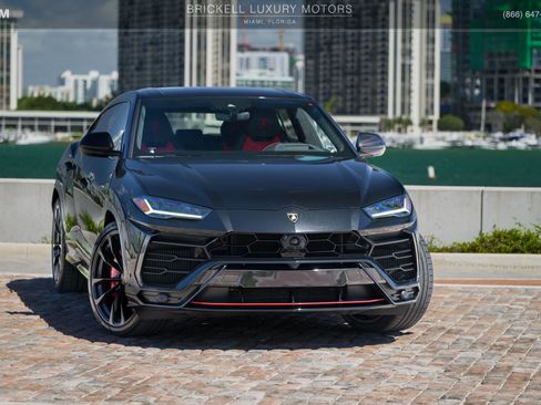 Used 2020 Lamborghini Urus image 2