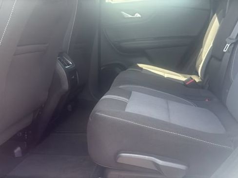 Used 2025 Chevrolet Blazer LT FWD image 24