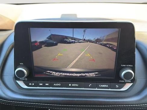 Used 2023 Nissan Rogue SV AWD/4WD image 19
