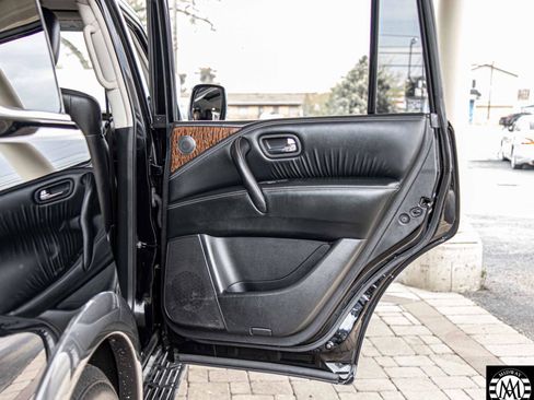 Used 2020 Nissan Armada SL w/ Premium Package RWD image 41