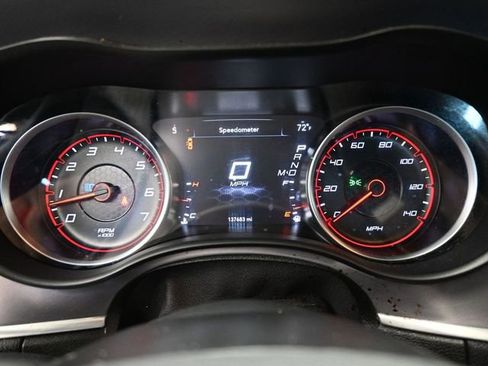 Used 2019 Dodge Charger SXT image 22