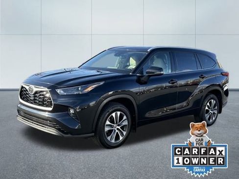Used 2022 Toyota Highlander XLE image 6