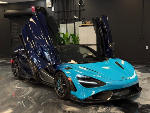 Used 2022 McLaren 765LT RWD image 21