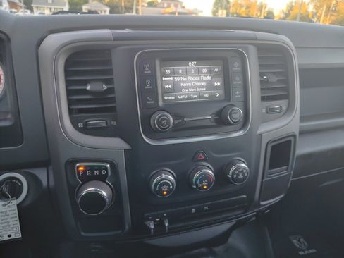 Used 2019 RAM 1500 Tradesman w/ Chrome Appearance Group image 11
