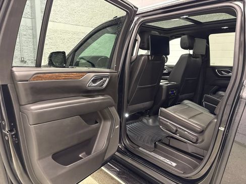 Used 2021 Chevrolet Suburban High Country AWD/4WD image 30