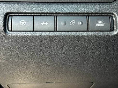 Used 2020 Nissan Altima 2.0 Platinum FWD image 9