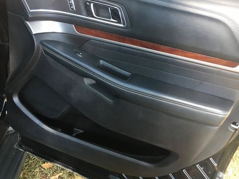 Used 2017 Ford Explorer Platinum AWD/4WD image 15