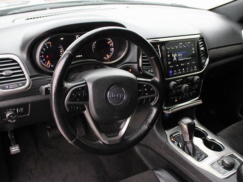 Used 2022 Jeep Grand Cherokee Laredo X image 11