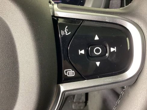 New 2026 Volvo XC90 T8 Plus w/ Protection Package Premier image 32