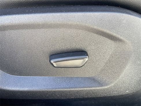 Used 2022 Ford Edge SEL image 28